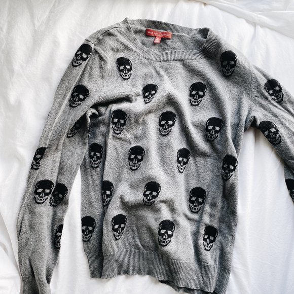 Saks Fifth Avenue Sweaters - SAKS FIFTH AVENUE Grey & Black Skull Pullover